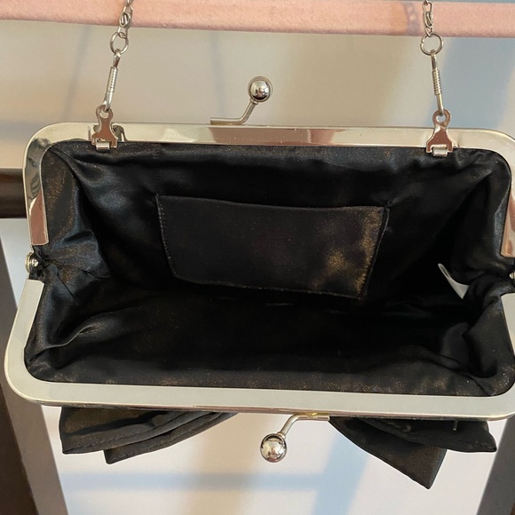 LADIES HANDBAG BLACK WITH FRONT DETAILED BOW - Picture 6 of 6